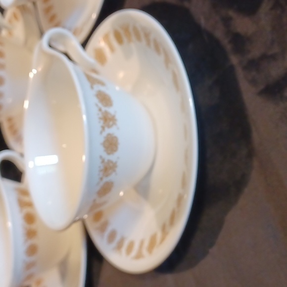 Corelle livingware by Corning 4 cup and saucer set butterfly design - Picture 2 of 5